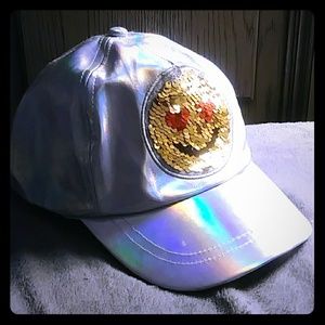 A kids 4-7 holographic hat w/ sequin
